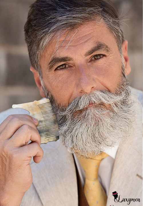 electric shaver for older man